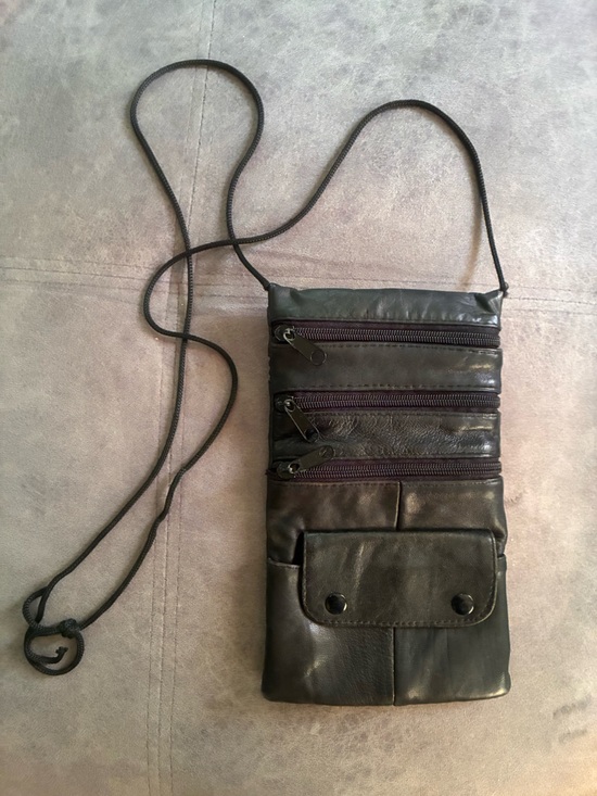 Handbags - Leather Crossbody Organizer Bag in Black